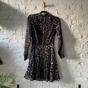 New Look High neck leopard print pleated dress